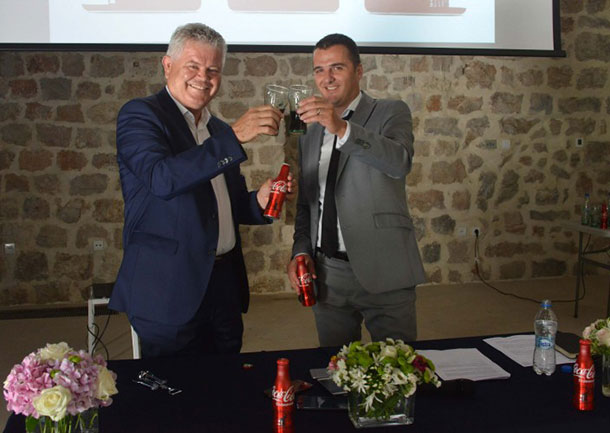 Andro Vlahušić i Jakša Maganić na predstavljanju Coca-Cola bočica s vizurom Dubrovnika